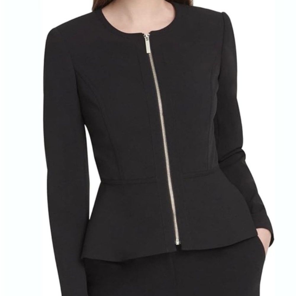 DKNY size 6 NWT, Black, Gold zipper, Peplum